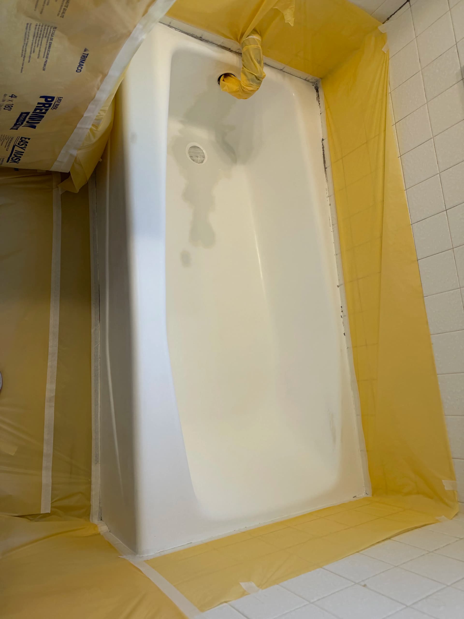 Gallery photos for From Worn and Dull to Glossy Clean Tub Refinish: Image #1