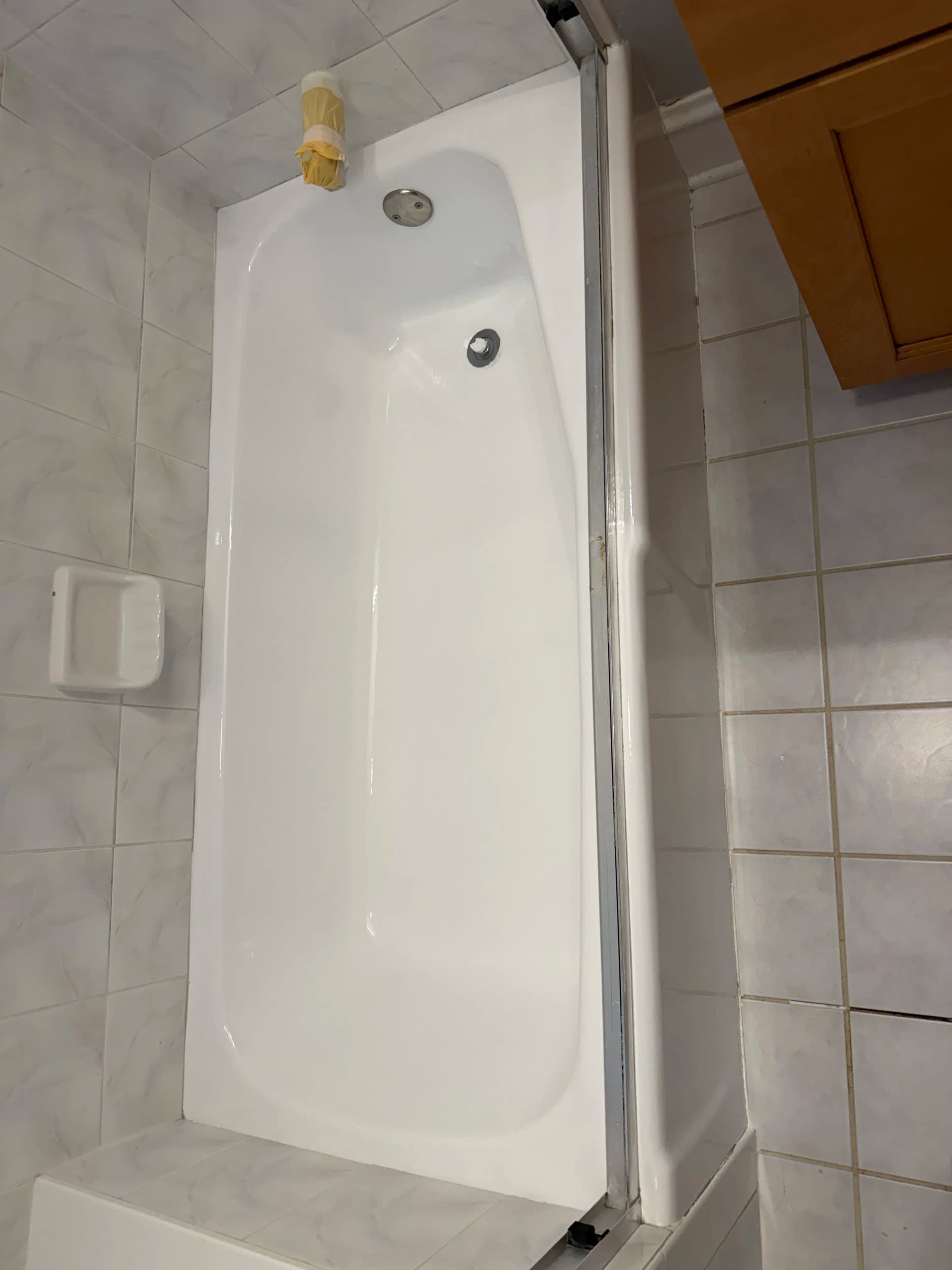 Gallery photos for From Dull Cream to Bright White - Bathtub Refinish Done Right: Image #2
