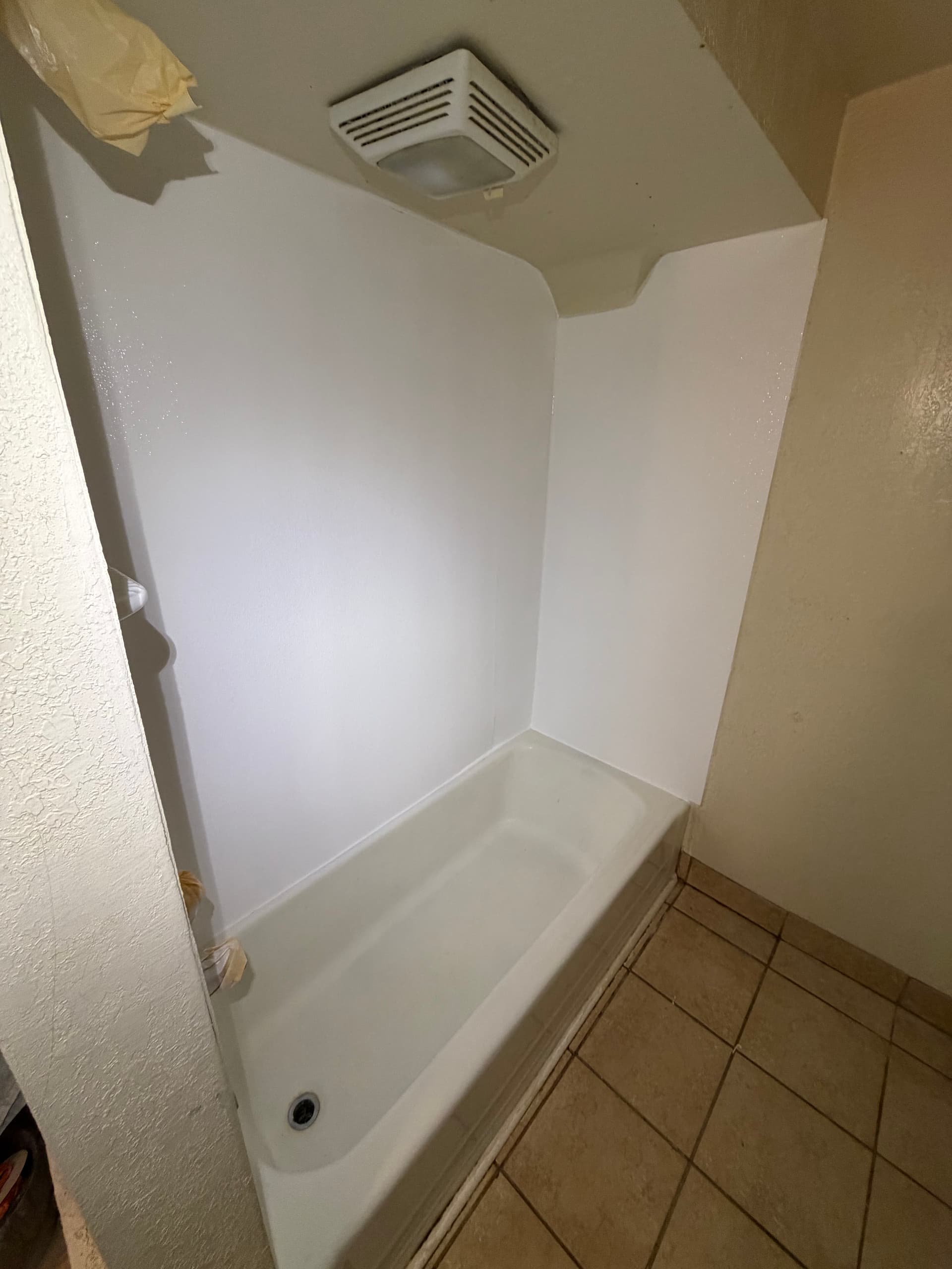 Gallery photos for Badly Neglected Tub Surround Gets a Full Refinish in Milwaukee: Image #6