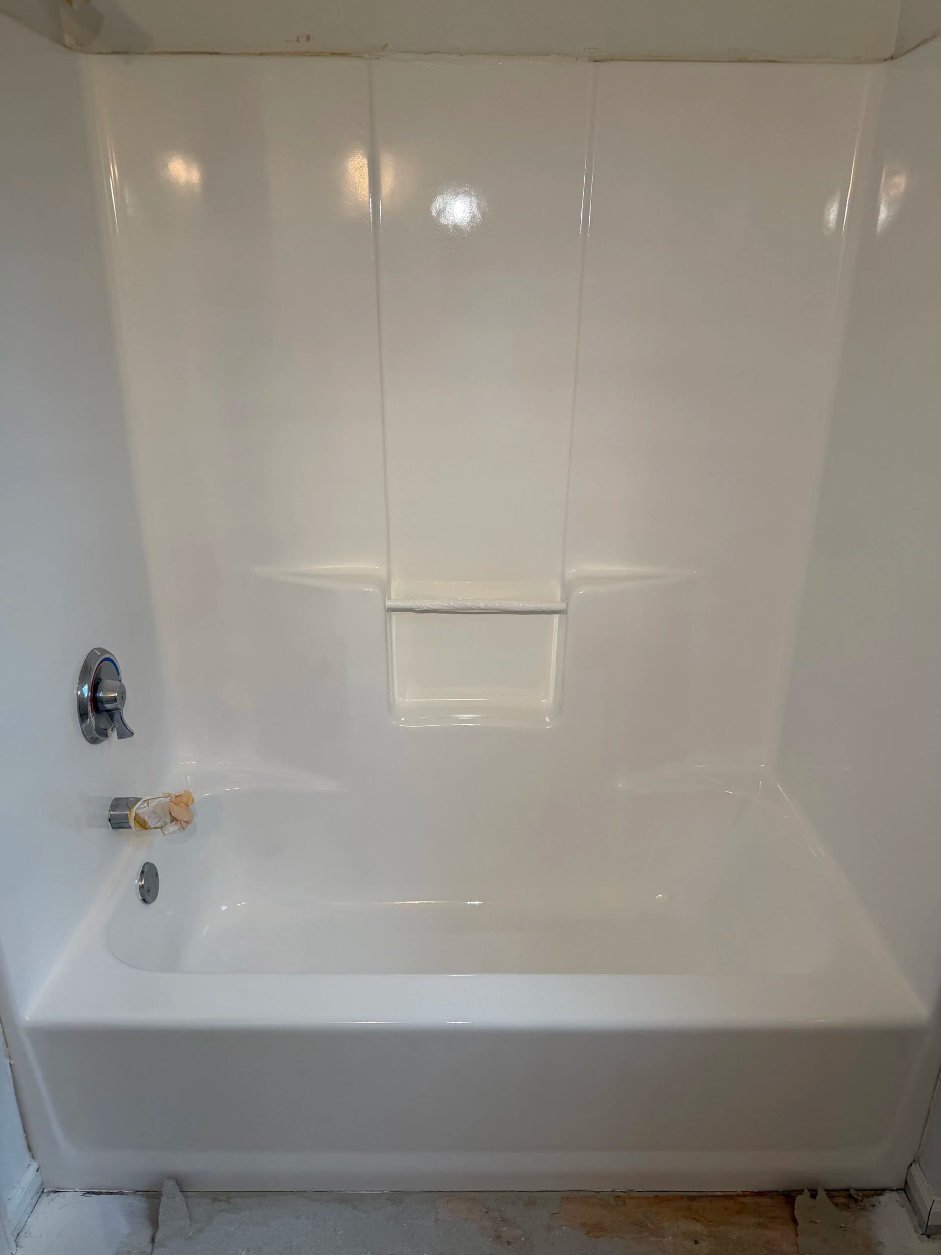 Gallery photos for Fiberglass Surround Refinishing That Skips the Full Replacement: Image #5