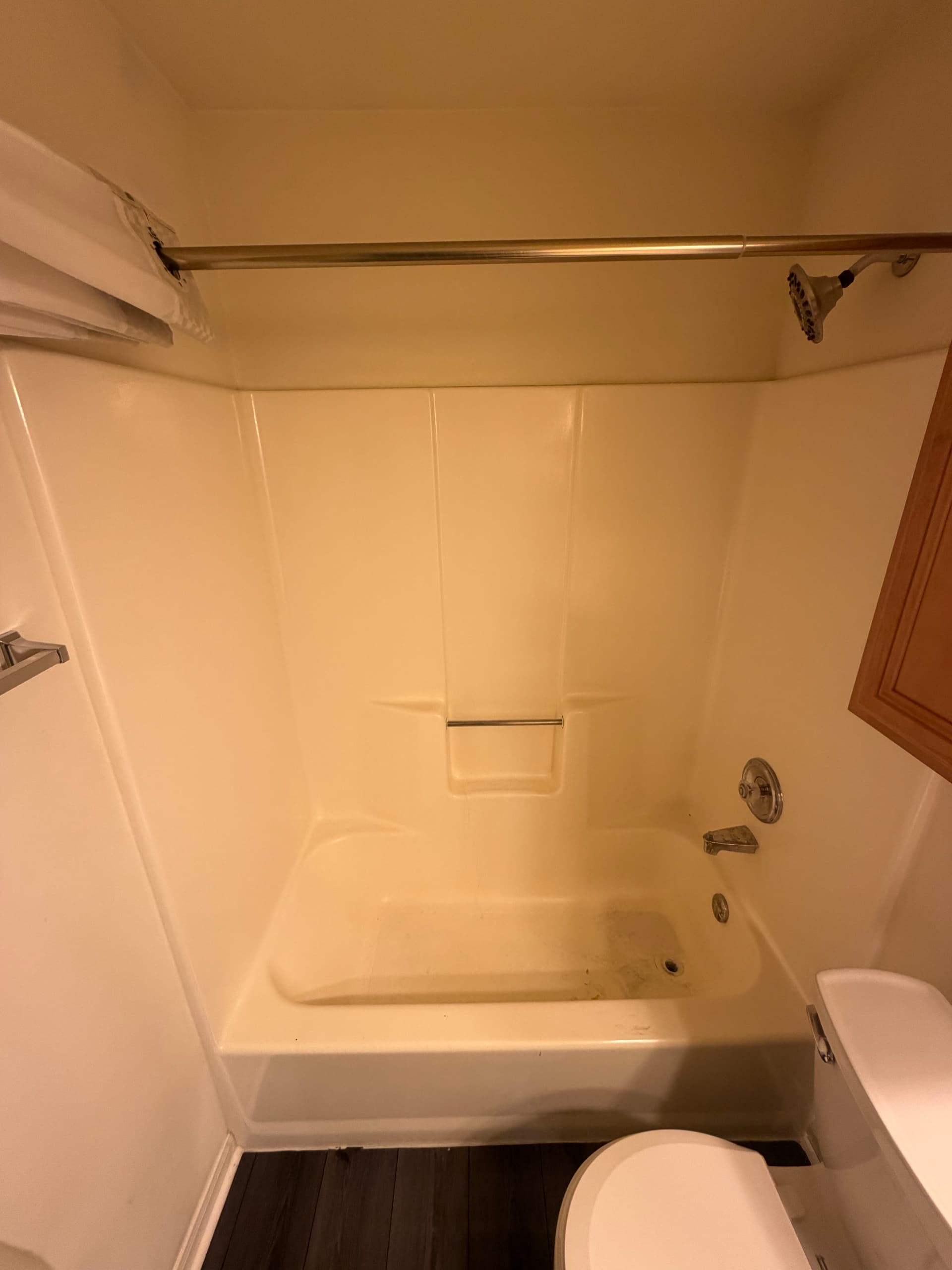 Gallery photos for Bathtub Refinishing That Brings Back That Bright White Finish: Image #1