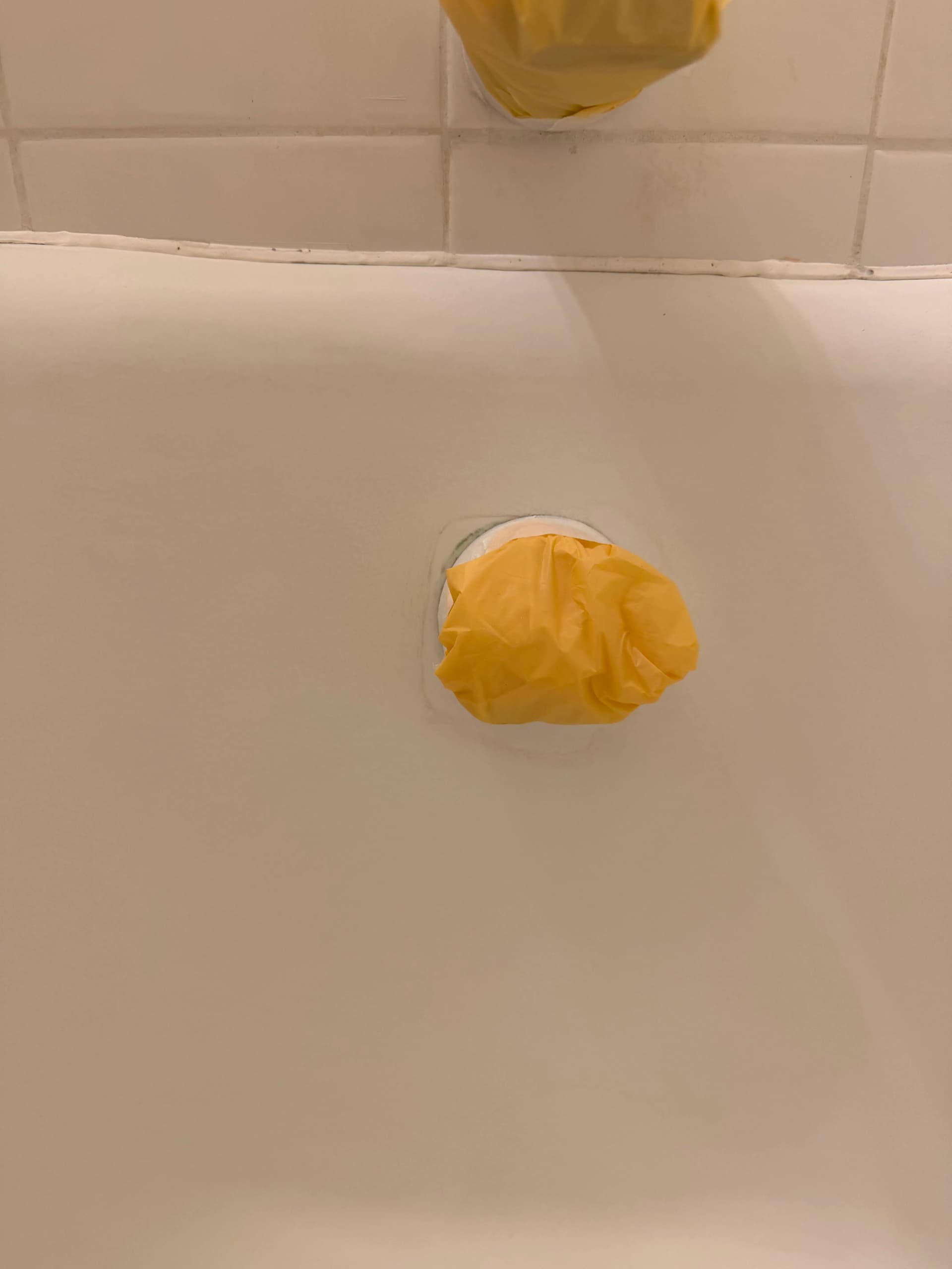 Gallery photos for Peeling and Cracked Tub Gets a Full Refinish and Nonslip Upgrade: Image #3